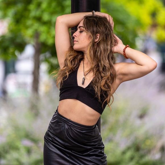 Meet your Posher, Sam - Picture 2 of 5